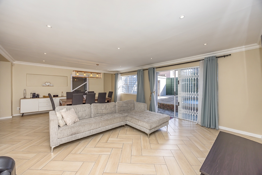 3 Bedroom Property for Sale in Avondale Western Cape